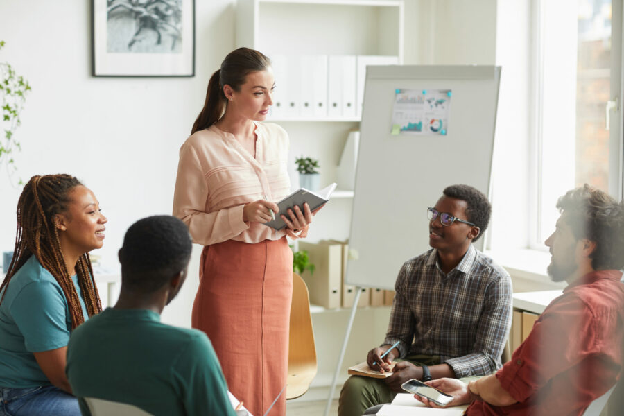 Lesson 8. Give Great Instructions.Adapted from The New Manager's Handbook The MacGraw-Hill Companies, Inc